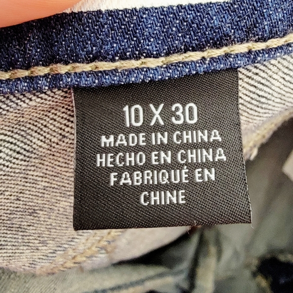 ❗️4/$20 DKNY Ave B Slim Bootcut Lightly Distressed  Midrise Jeans Size 10 Short - Picture 5 of 6